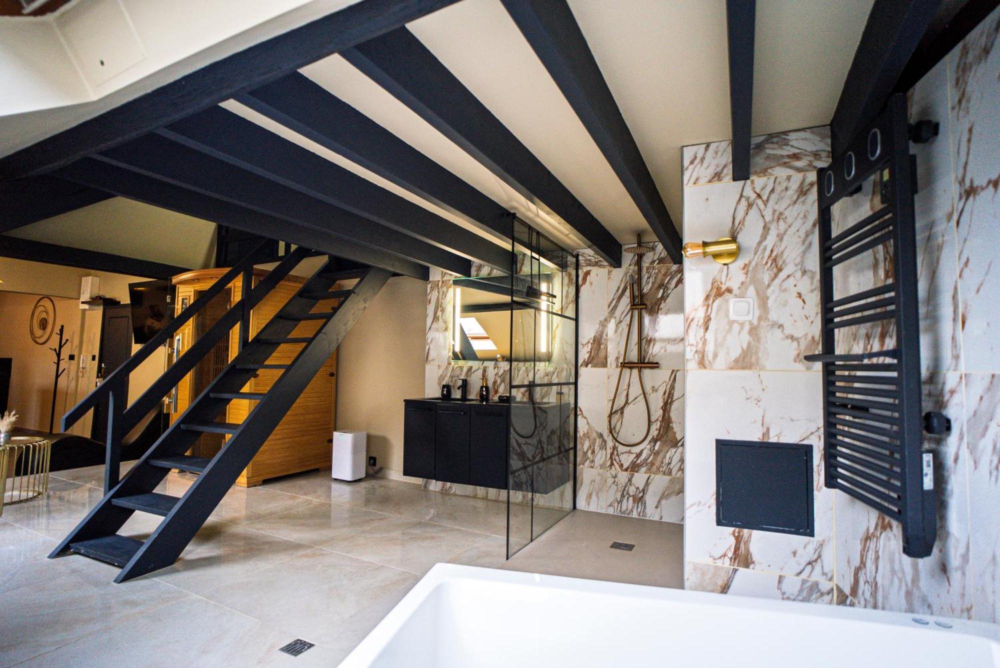 La Marble Room - Suite Balneo & Sauna Angers Exteriör bild