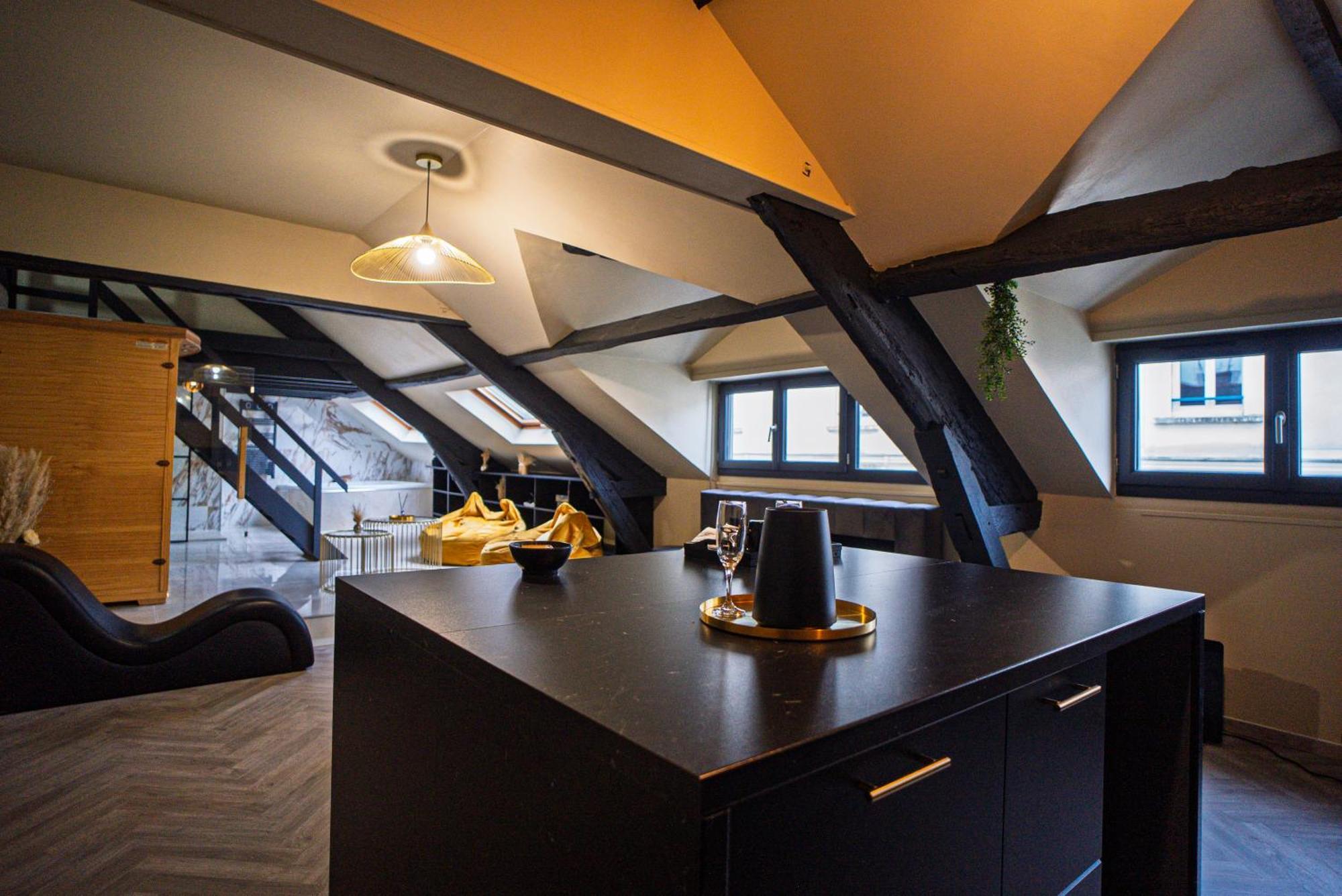 La Marble Room - Suite Balneo & Sauna Angers Exteriör bild